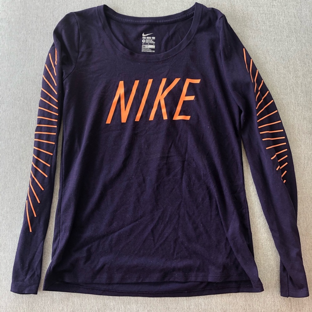 Nike long sleeve athletic tee